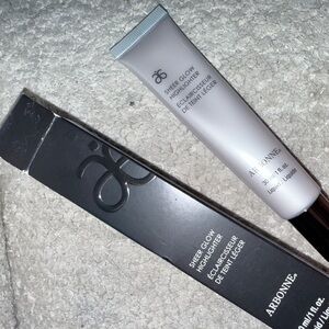 Arbonne Sheer Glow Highlighter new in box- Subtle Cream Finish